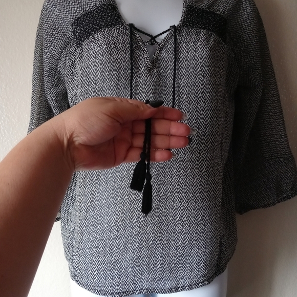 American Eagle Outfitters Women's 3/4 Sleeves Sheer Blouse. Size S. - Picture 3 of 10